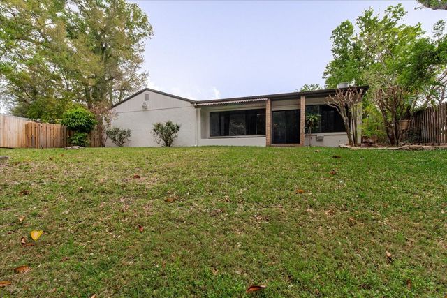 8222 LA SERENA DRIVE, Tampa, FL 33614