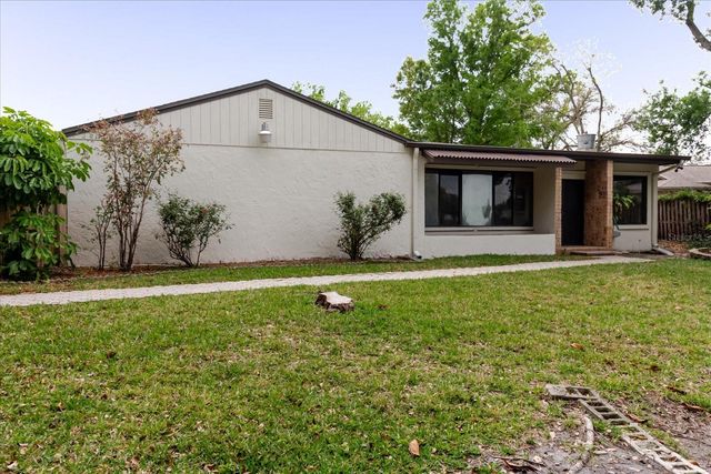 8222 LA SERENA DRIVE, Tampa, FL 33614