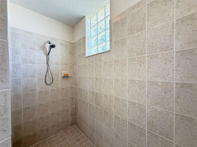 9011 PROVINCE STREET, Sarasota, FL 34240