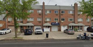 26109 Hillside Avenue 3, Floral Park, NY 11004