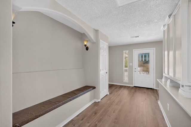 1617 Cedar Ridge Drive NE, Albuquerque, NM 87112
