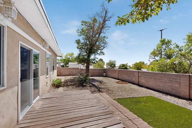 1617 Cedar Ridge Drive NE, Albuquerque, NM 87112