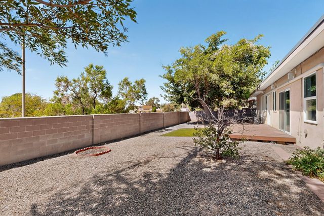 1617 Cedar Ridge Drive NE, Albuquerque, NM 87112