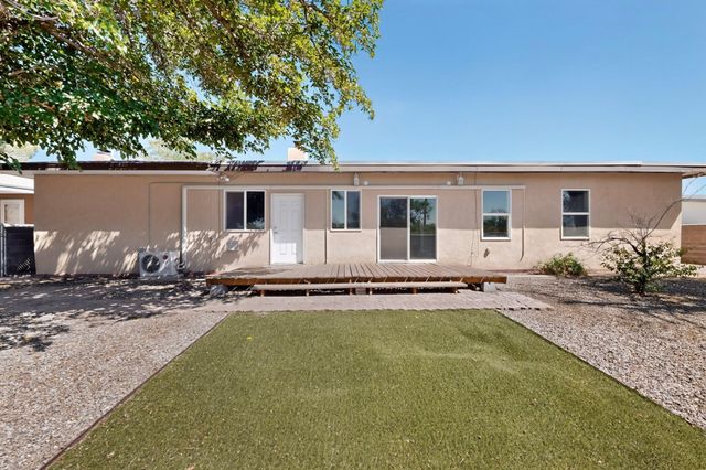 1617 Cedar Ridge Drive NE, Albuquerque, NM 87112