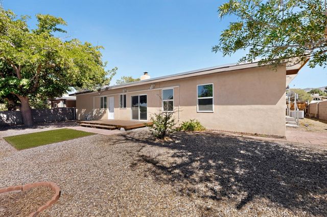 1617 Cedar Ridge Drive NE, Albuquerque, NM 87112