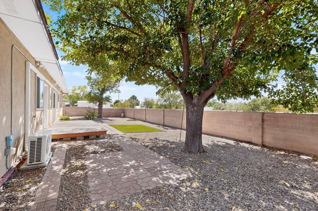 1617 Cedar Ridge Drive NE, Albuquerque, NM 87112