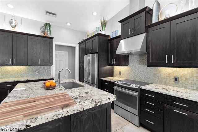 681 15th ST SW, Naples, FL 34117