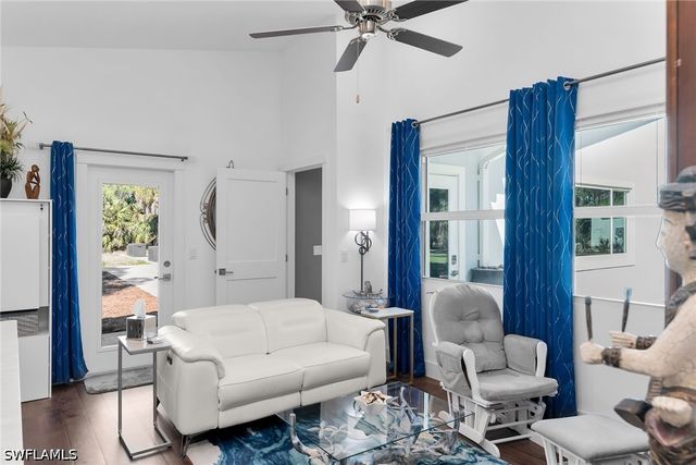 681 15th ST SW, Naples, FL 34117
