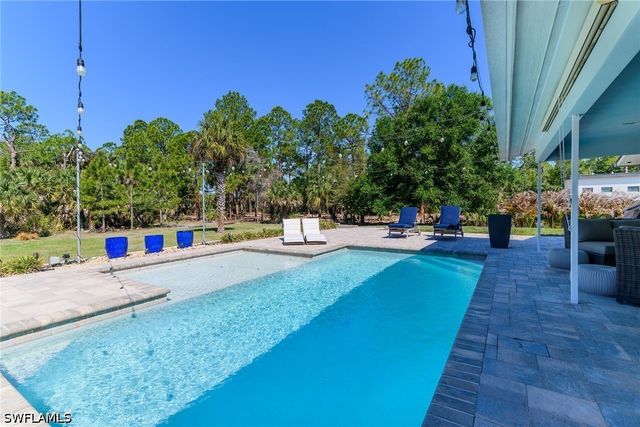 681 15th ST SW, Naples, FL 34117
