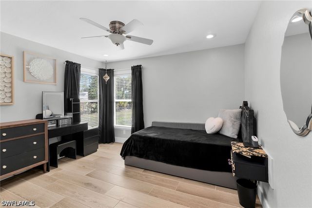 681 15th ST SW, Naples, FL 34117