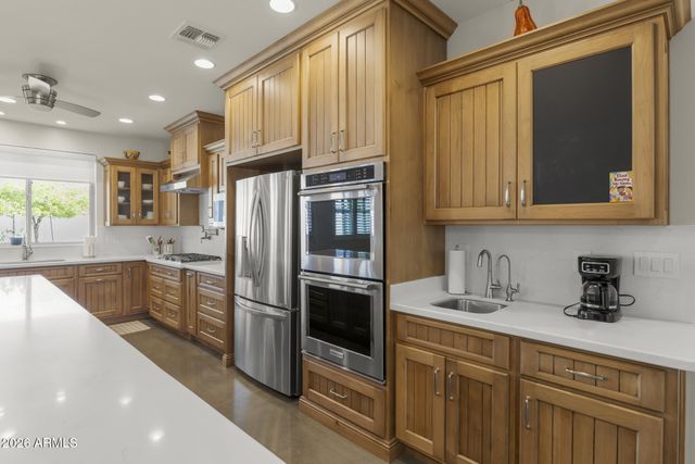 8410 W Sands Court, Peoria, AZ 85383