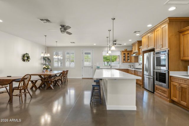 8410 W Sands Court, Peoria, AZ 85383