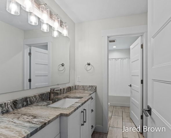 17528 136th Avenue, Nunica, MI 49448