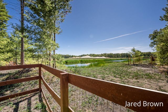 17528 136th Avenue, Nunica, MI 49448