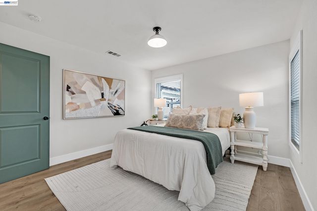 1861 Linden St, Livermore, CA 94551