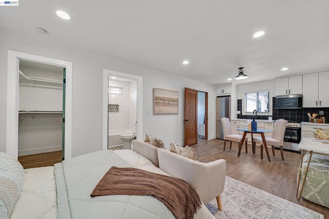 1861 Linden St, Livermore, CA 94551