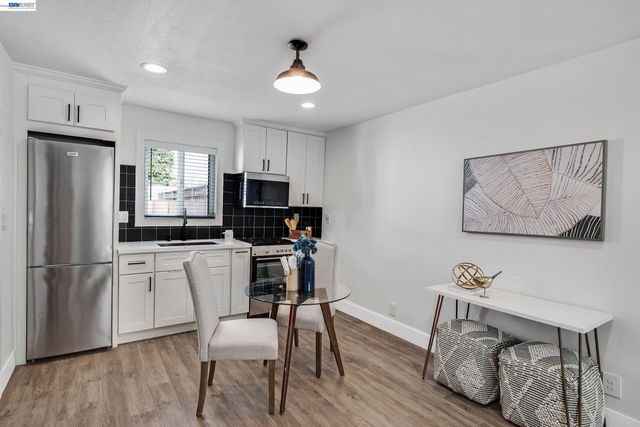 1861 Linden St, Livermore, CA 94551