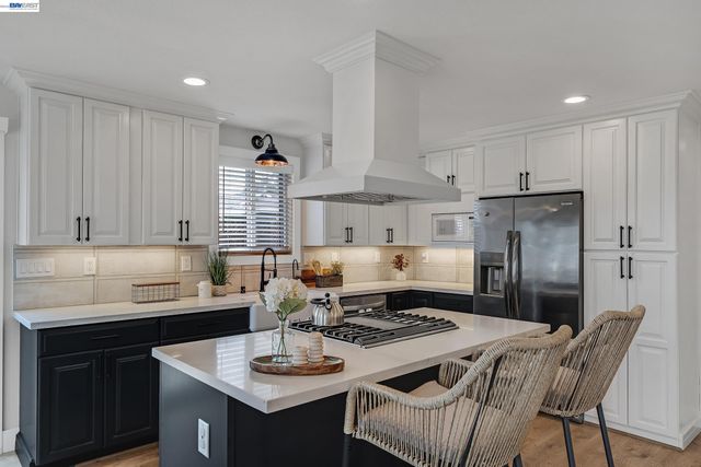 1861 Linden St, Livermore, CA 94551