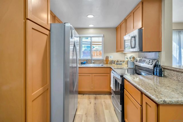 495 San Pascual Valley Road 142, Escondido, CA 92027