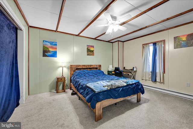 602 HILLSIDE AVE, Shamokin, PA 17872