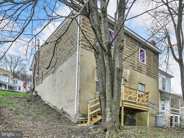 602 HILLSIDE AVE, Shamokin, PA 17872