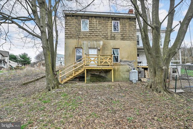 602 HILLSIDE AVE, Shamokin, PA 17872