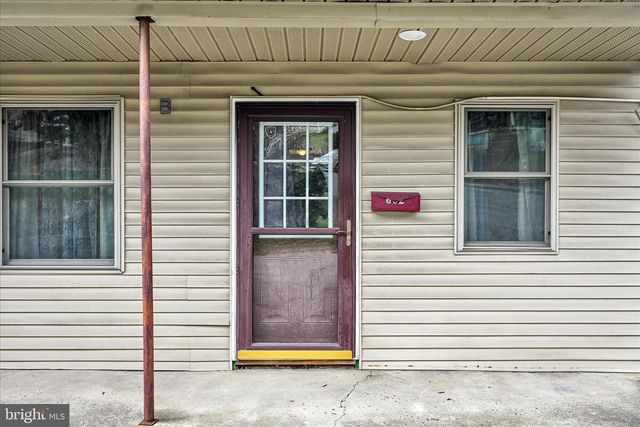 602 HILLSIDE AVE, Shamokin, PA 17872