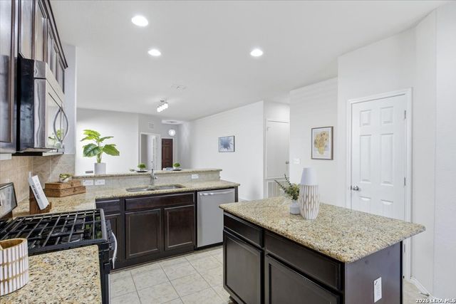 1529 Desert Candle, San Antonio, TX 78245