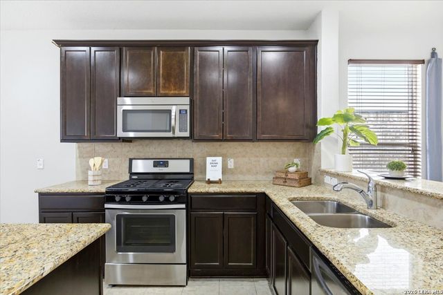 1529 Desert Candle, San Antonio, TX 78245