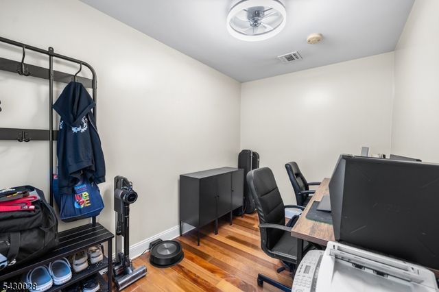 124 Crain Rd, Paramus Boro, NJ 07652