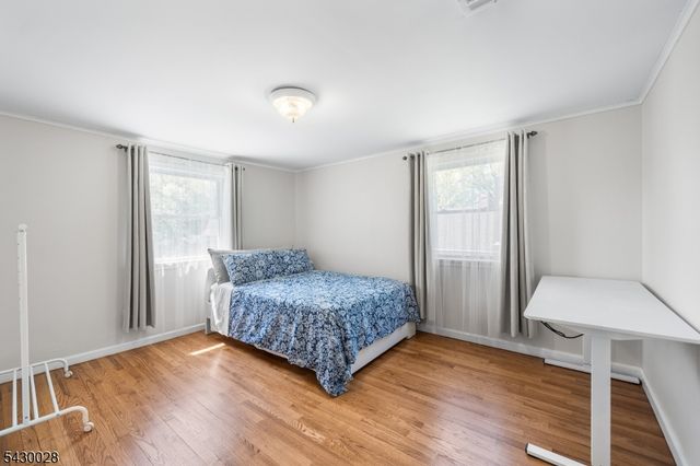 124 Crain Rd, Paramus Boro, NJ 07652