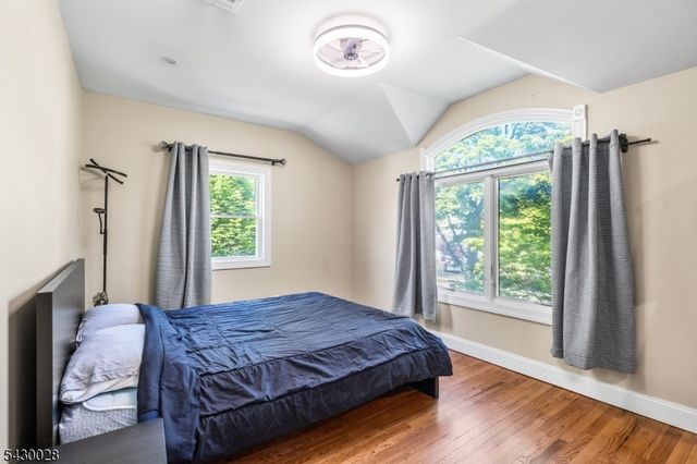 124 Crain Rd, Paramus Boro, NJ 07652