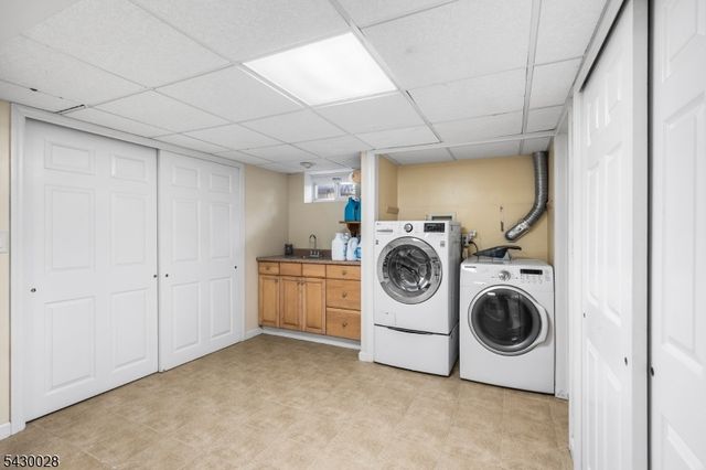 124 Crain Rd, Paramus Boro, NJ 07652