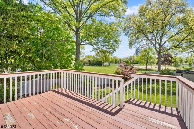 124 Crain Rd, Paramus Boro, NJ 07652