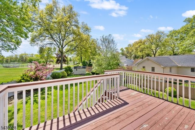 124 Crain Rd, Paramus Boro, NJ 07652