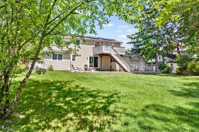 124 Crain Rd, Paramus Boro, NJ 07652