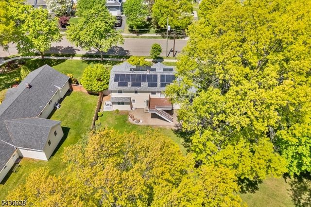 124 Crain Rd, Paramus Boro, NJ 07652