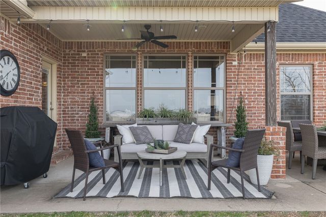 1238 Valle Lane, Tontitown, AR 72762