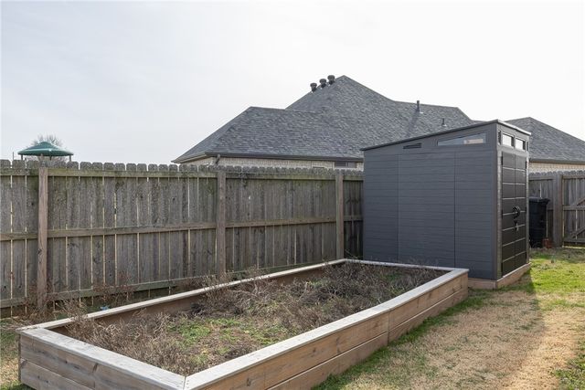 1238 Valle Lane, Tontitown, AR 72762