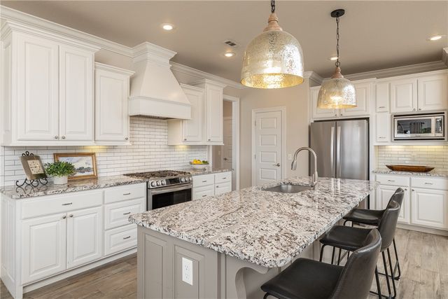 1238 Valle Lane, Tontitown, AR 72762