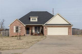 1238 Valle Lane, Tontitown, AR 72762