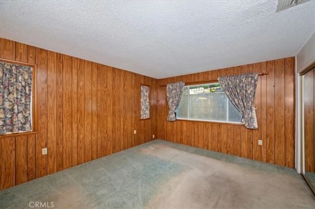 1050 Jungfrau, Crestline, CA 92325