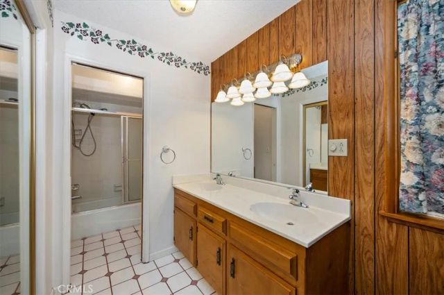 1050 Jungfrau, Crestline, CA 92325