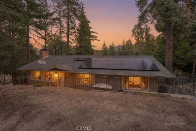1050 Jungfrau, Crestline, CA 92325