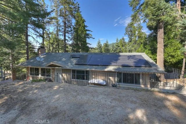 1050 Jungfrau, Crestline, CA 92325