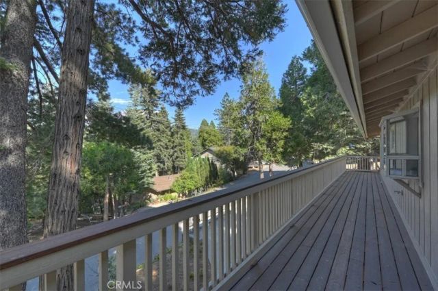 1050 Jungfrau, Crestline, CA 92325