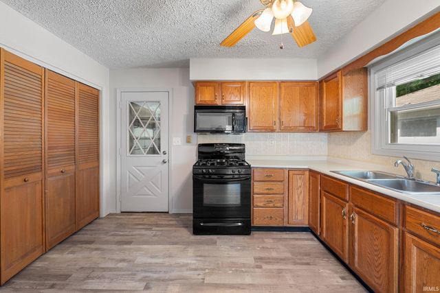 2201 Meadow Drive, Lafayette, IN 47909