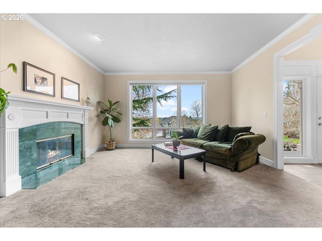 2305 STONEHURST Ct, Lake Oswego, OR 97034