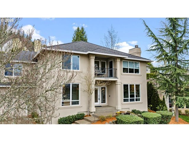 2305 STONEHURST Ct, Lake Oswego, OR 97034