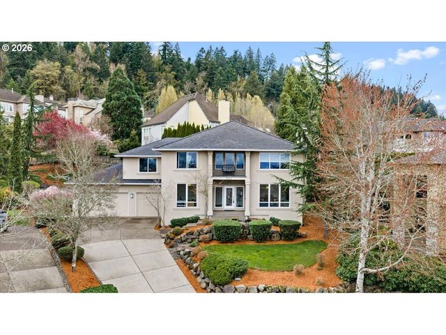 2305 STONEHURST Ct, Lake Oswego, OR 97034